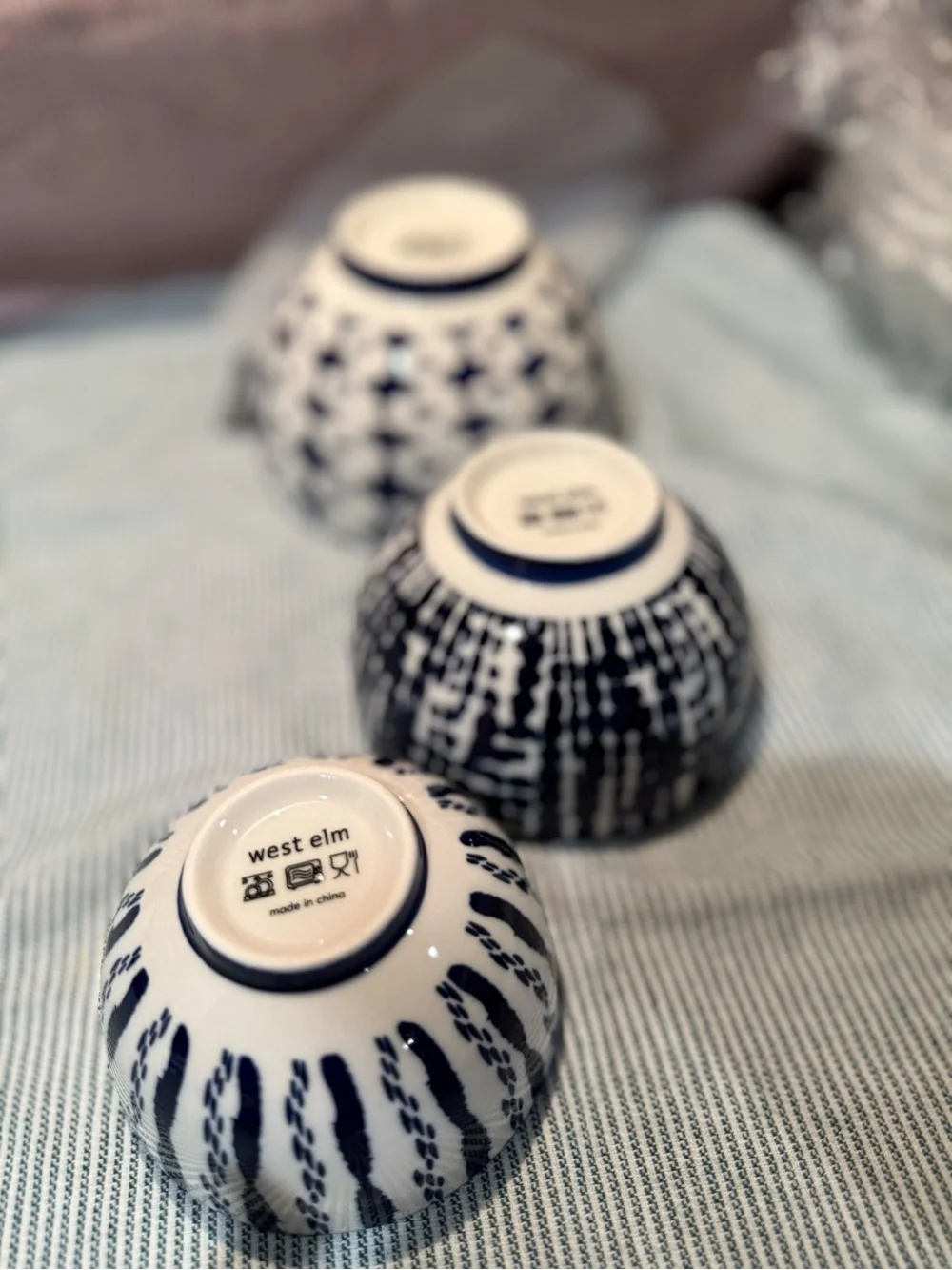 New West Elm Set of 3 Indigo Bowls, Blue/White Bowls Abstract